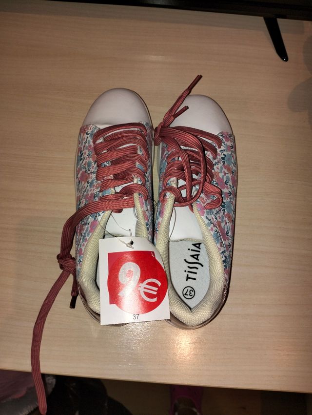 Zapatillas clásicas de polipiel