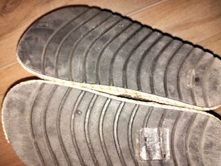 Zuecos beige con un único uso