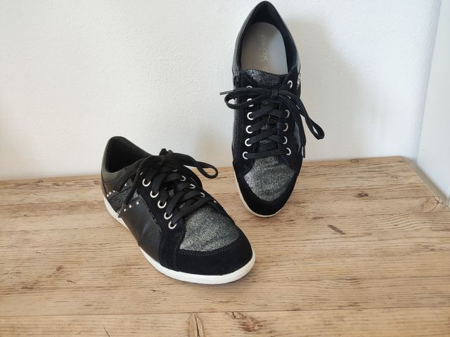 Sneakers donna Geox 38 pari al nuovo