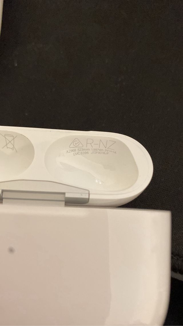 Estuche de Airpods Pro ( 2 generacion )