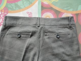Pantalón gris de Bershka