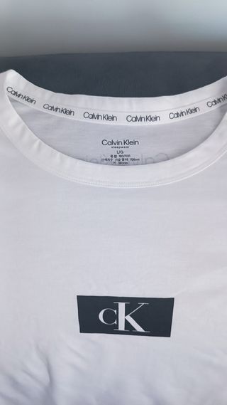 Camiseta Calvin Klein L