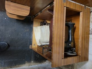 Máquina de coser SINGER antigua