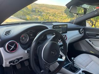 Mercedes-Benz Clase CLA 2015