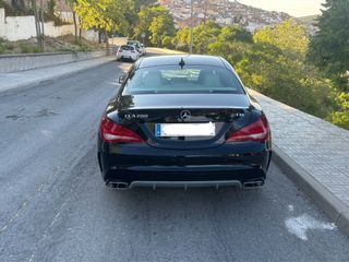 Mercedes-Benz Clase CLA 2015