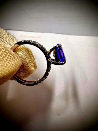 Anillo de compromiso, diamantes y tanzanita