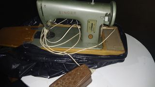 Maquina de coser antigua