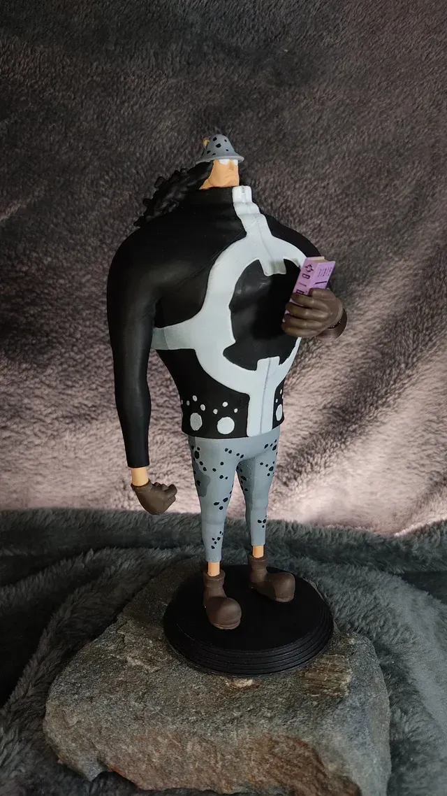 🐼 Figura Bartholomew Kuma de One Piece 🐼