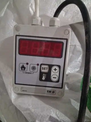 Cañon de gasoil con termostato.