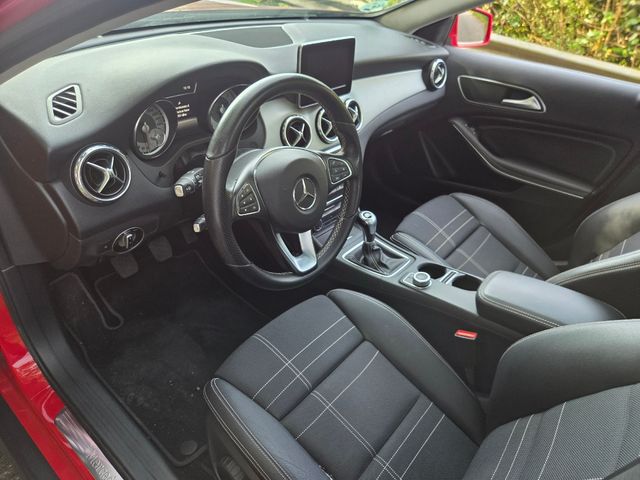 Mercedes-Benz GLA 2016