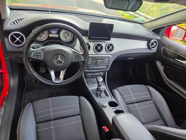 Mercedes-Benz GLA 2016