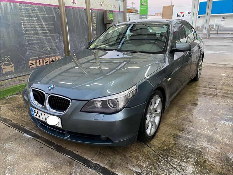 BMW Serie 5 2004 - foto 1
