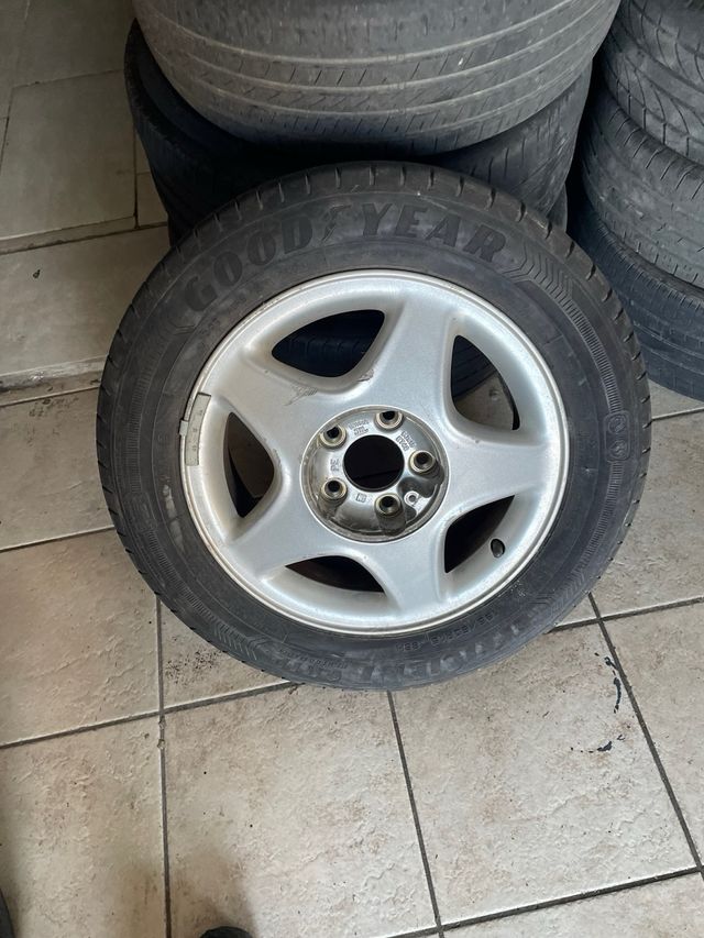 Cerchi e pneumatici 
per Opel astra