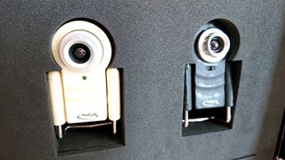 2 webcam NGS Bullseye Twin USB (1 bianca e 1 nera)