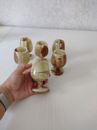 Set di bicchieri in onice chiaro 