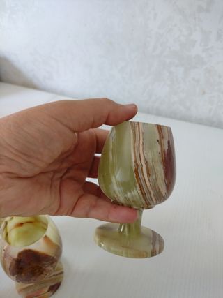 Set di bicchieri in onice chiaro 