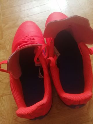 Botas fútbol niño talla 36