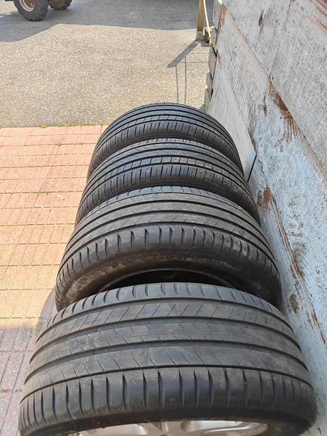 Llantas y Neumáticos 18