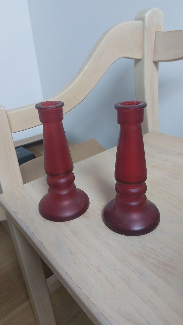 Candelabros de cristal para velas.