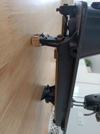 Maquina coser Alfa antigua para adornar