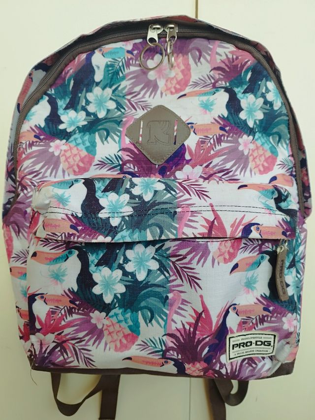 Mochila escolar resistente 