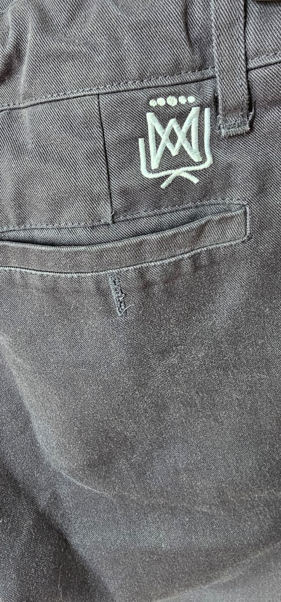 Pantalon corto uniforme compañía de maria