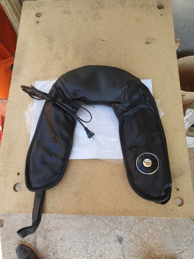Masajeador de cuello y hombros