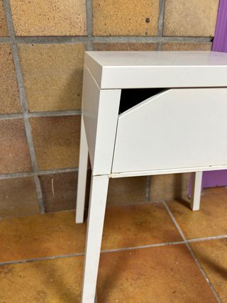 Mesita de noche ikea