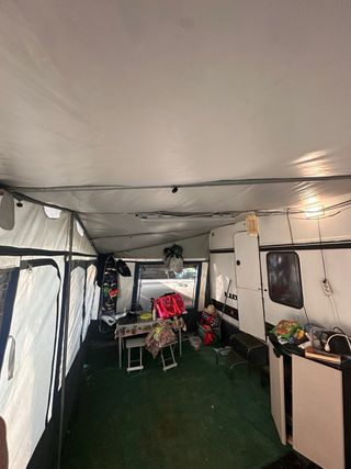 Caravana Burnster LUX 750 kg 