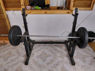Rack. No incluido barra y los pesos. SOLO RACK.
