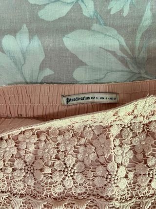 Pantalón corto crochet Stradivarius