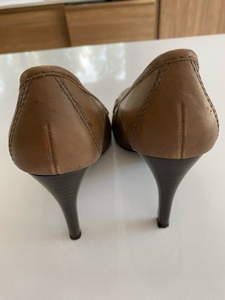 Mocasines tacón alto Zara T 38