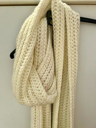 Bufanda blanca de lana