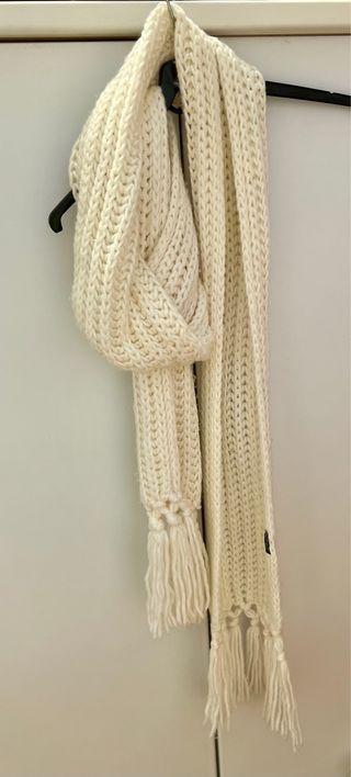 Bufanda blanca de lana
