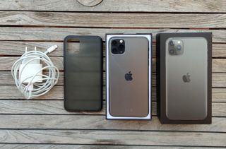 IPhone 11 PRO MAX 256 GB - Gris espacial