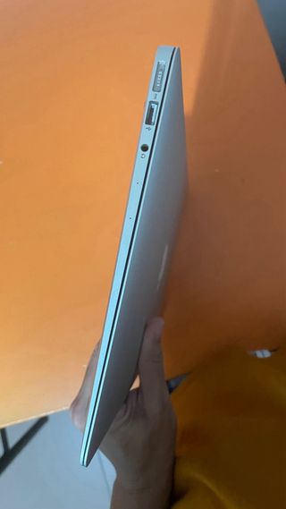Mac book air 13”