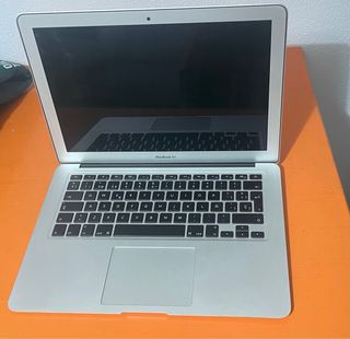 Mac book air 13”
