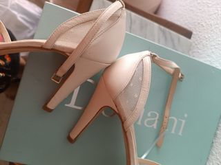 Zapatos novia blanco crudo. Doriani
