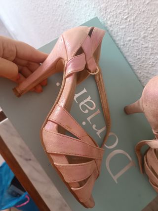 Zapatos rosa claro de fiesta
