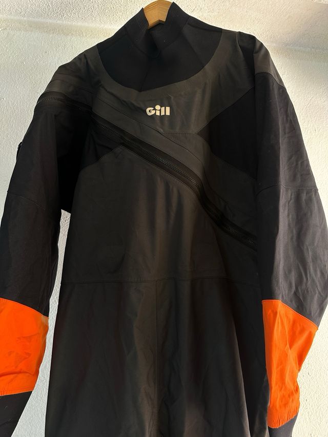 Traje seco para Embarcación Auxiliar Marca Gill