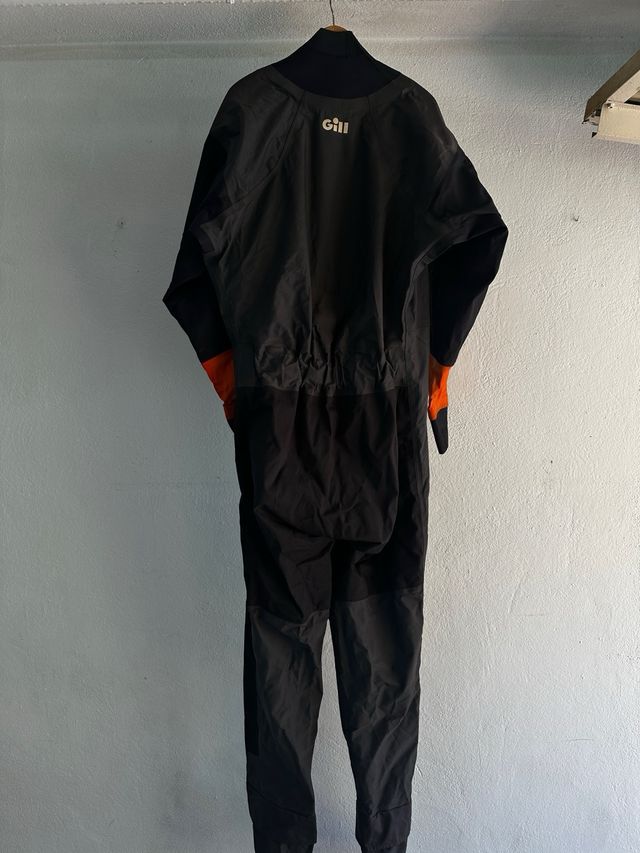 Traje seco para Embarcación Auxiliar Marca Gill