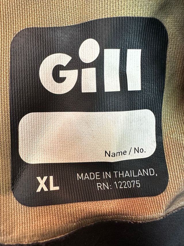 Traje seco para Embarcación Auxiliar Marca Gill