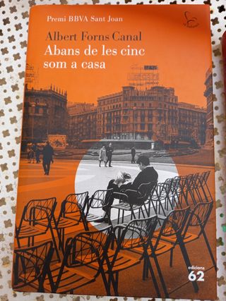 Libro Abans de les cinc som a casa