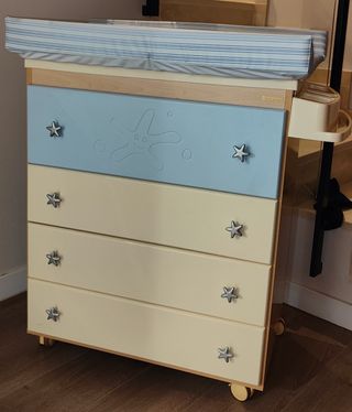Cuna y mueble bañera- cambiador