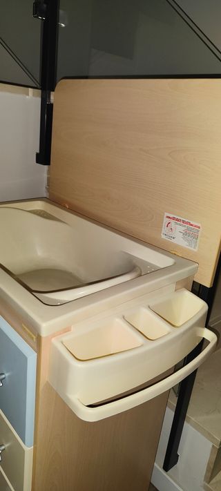 Cuna y mueble bañera- cambiador