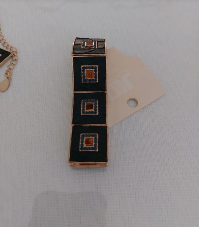 Collana e bracciale JLo