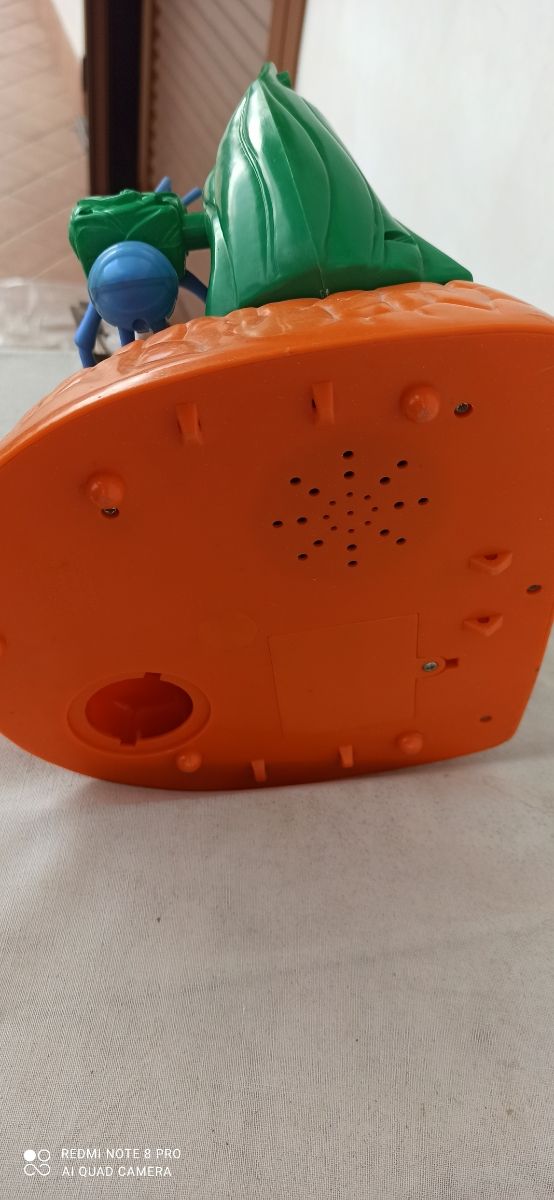 Z la formica Disney Pixar