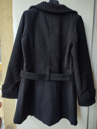 Abrigo de paño negro