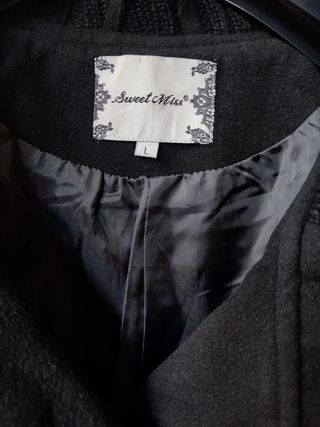 Abrigo de paño negro