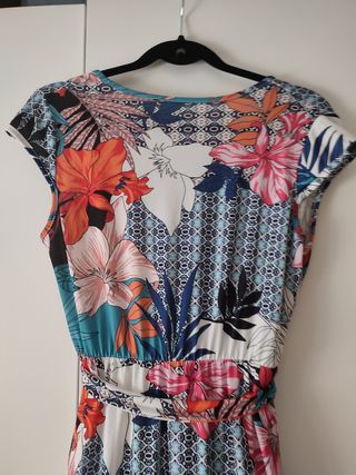 Vestido largo con cinturón